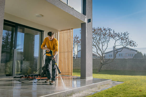 Best Fence Cleaning  in Howard, WI